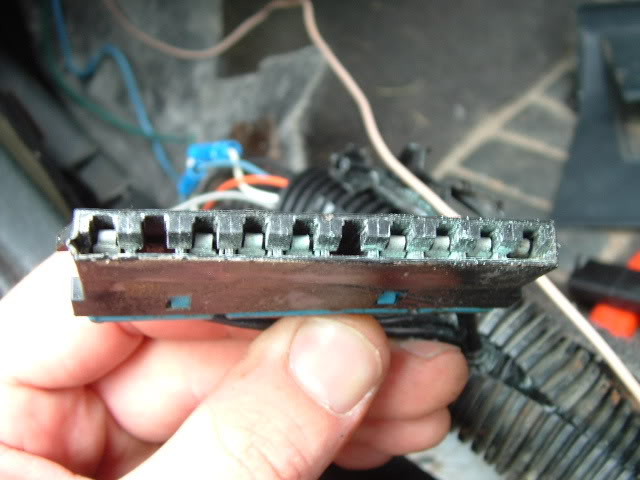 Name:  connector2.jpg
Views: 131
Size:  45.6 KB