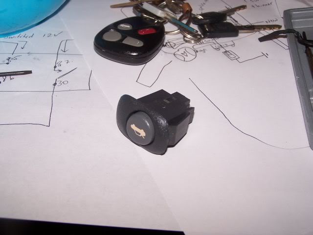 Name:  trunkbutton001.jpg
Views: 76
Size:  31.2 KB