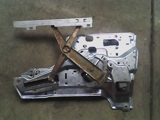 Name:  92w-regulator-outside.jpg
Views: 117
Size:  20.9 KB