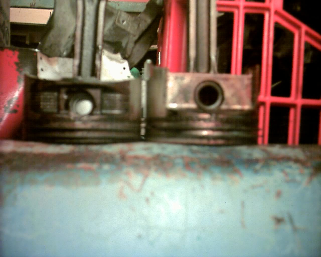 Name:  SIIandSIpistons.jpg
Views: 784
Size:  115.1 KB