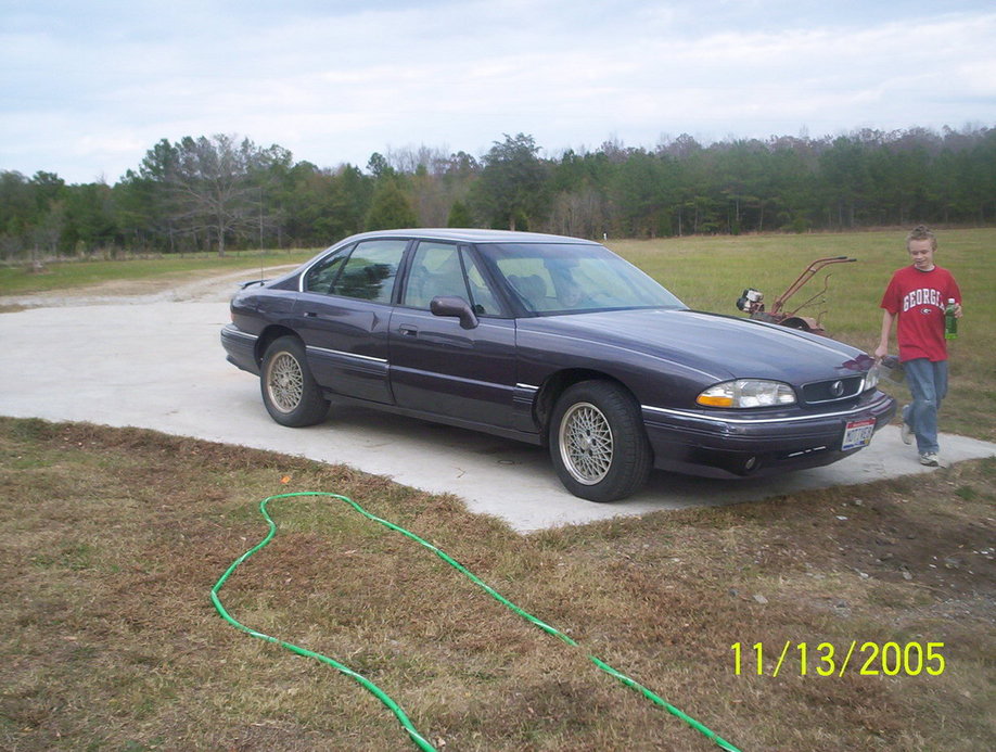 Name:  1993_pontiac_bonneville_sle_3.jpg
Views: 16
Size:  151.0 KB