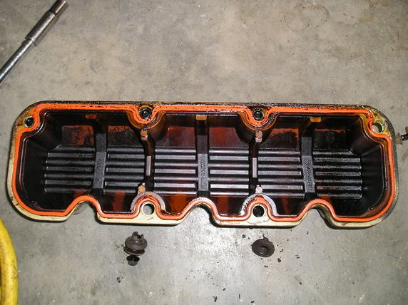 Name: 072305Rearvalvecoveroldgasket1.jpg
Views: 43
Size: 52.6 KB