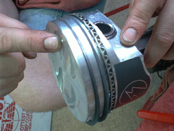 Name: piston.jpg
Views: 348
Size: 34.9 KB